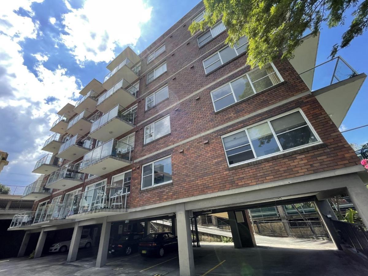 Appartamento Spectacular Views Of Harbour With Car Space Sydney